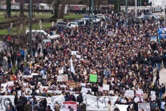 SEDMI PROTESTI U SARAJEVU: Mladi traže hitnu istragu, novu vladu i život bez straha