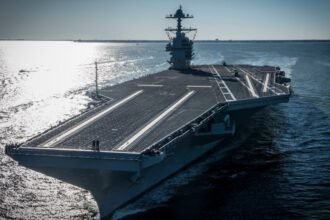 Trump kaže da će SAD poslati drugi nosač aviona na Bliski istok “vrlo brzo”