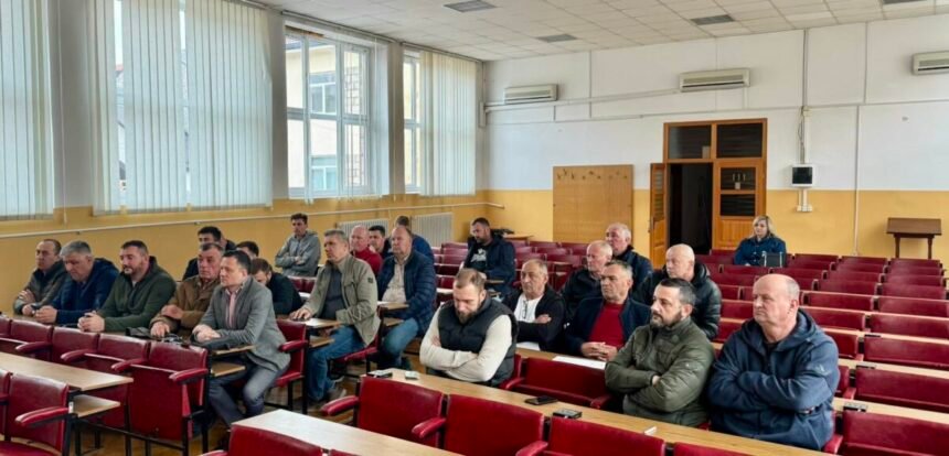 Šumari iz USK zaprijetili obustavom rada: Traže jednak tretman i zaštitu domaćih firmi